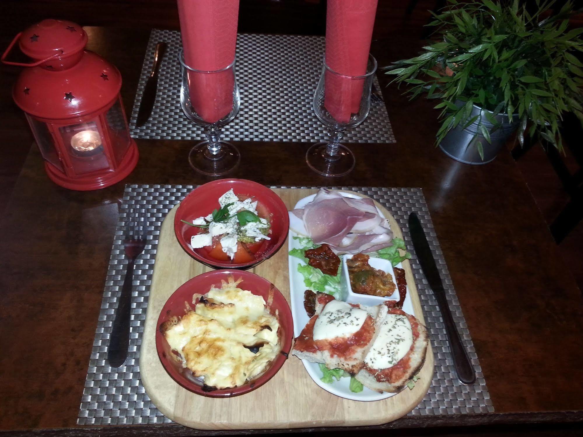 ואלנס Logis Hotel Saint Jacques מראה חיצוני תמונה